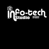 Info-Tech Photographer Students