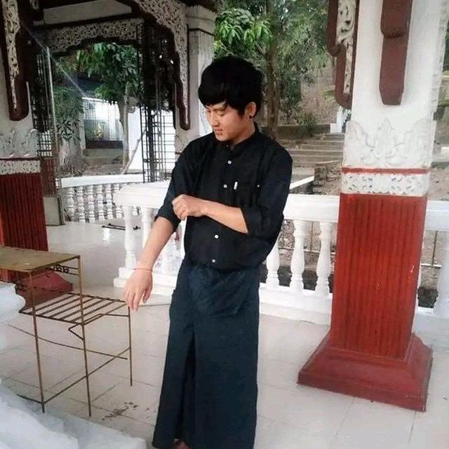 လူကြီး ( အဖီးတလိုင်း ) စာတို
