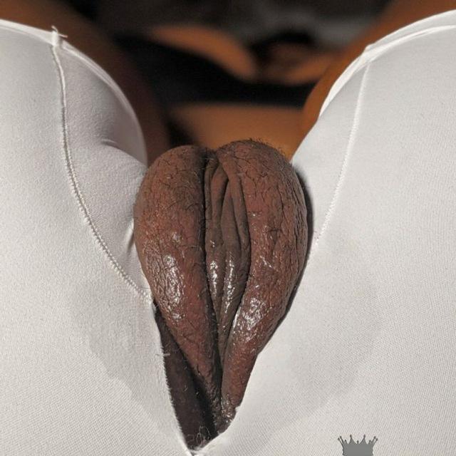 BLACK PUSSY