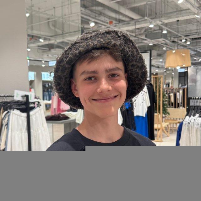 Андрейка Алексеев😎