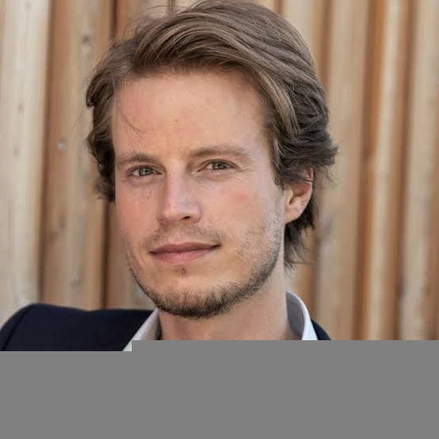 Dr. Jonas Tögel