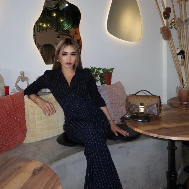 C. BY LORESZ 🛍️👚