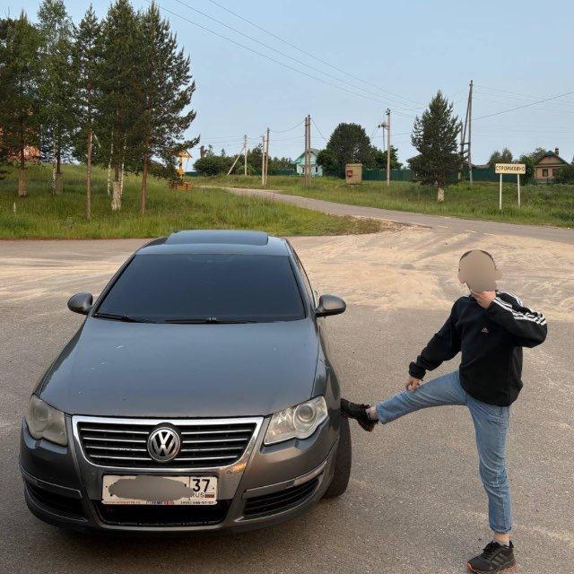 в гараже у шкетоса