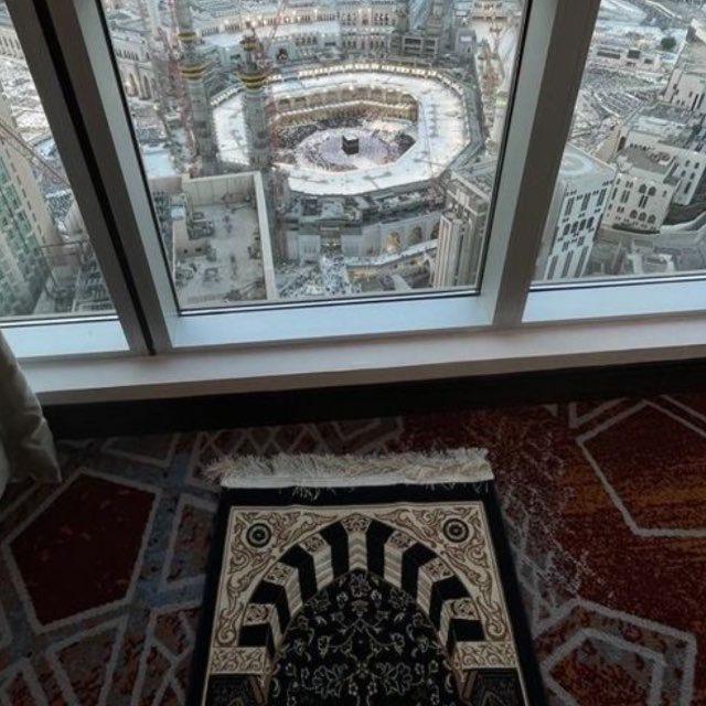 لـ جدي و جدتي .