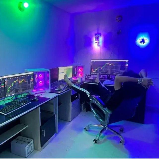 𝐓𝐑𝐀𝐃𝐄𝐑 𝐎𝐅𝐅 𝐒𝐈𝐀𝐌 ㋛︎