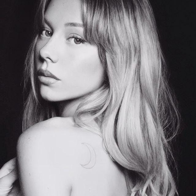 Ester Expósito 🌙
