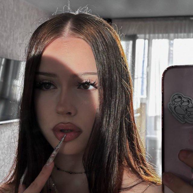 Lin$$mommy