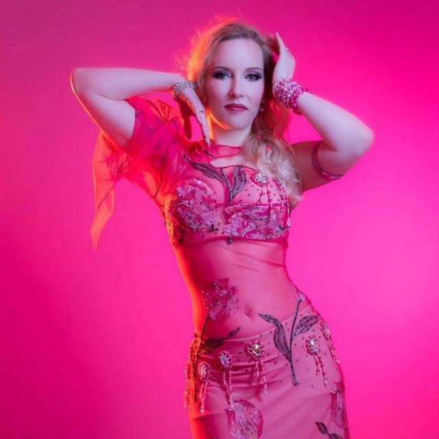 Belly dance shout-out pink