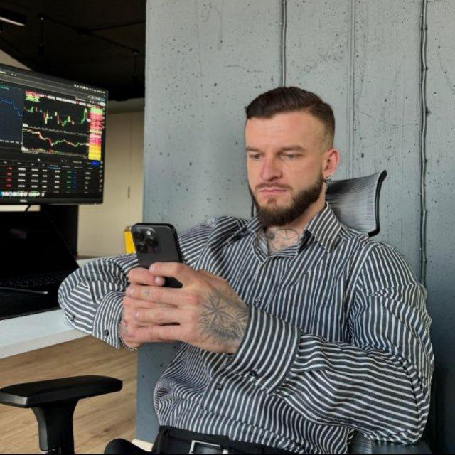LIAM FUTURES TRADER