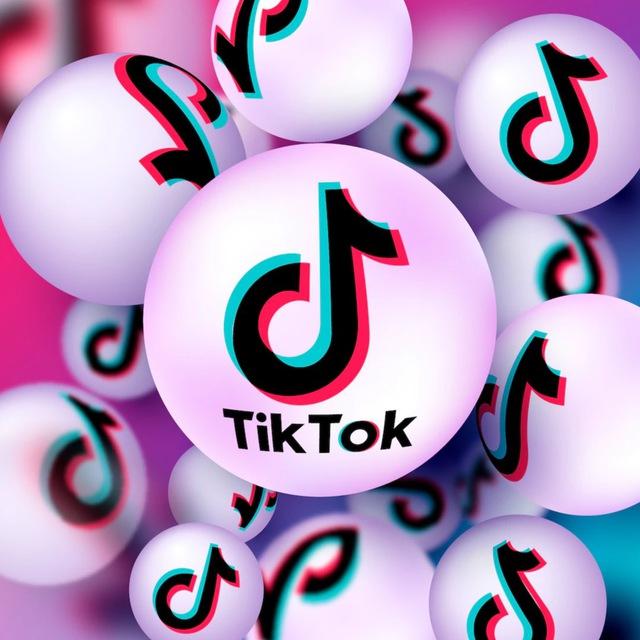 Girl On Tik Tok