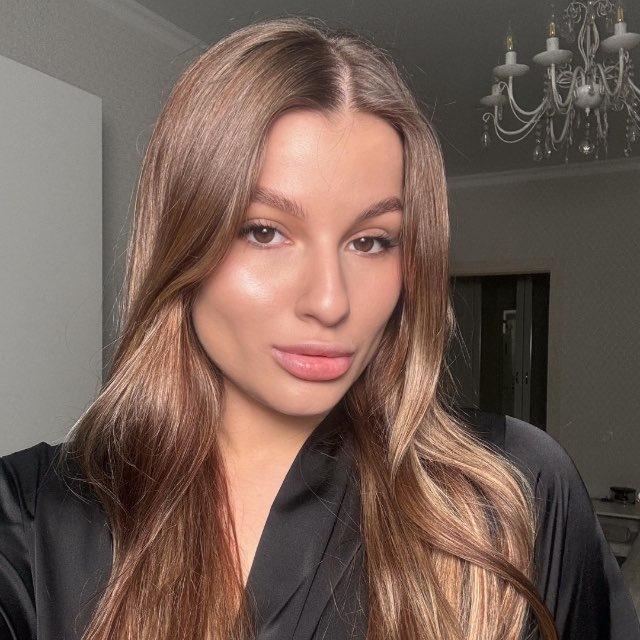 CHUDNOVA BEAUTY