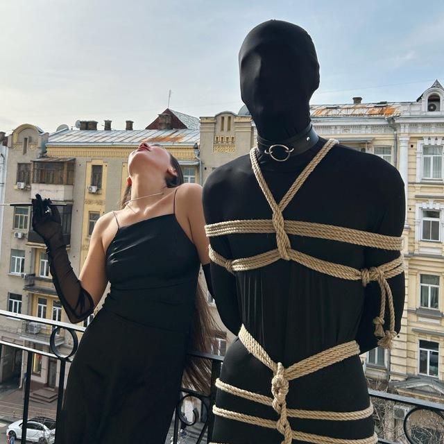 Zebekart_shibari
