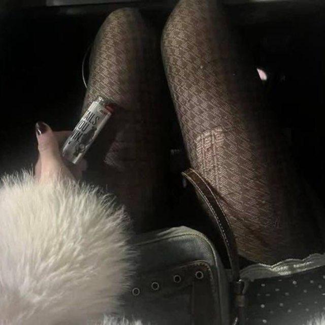 𝐄𝐂𝐊𝐎𝐑𝐓𝐇𝐈