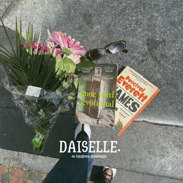𝒟aiselle, open. ♡