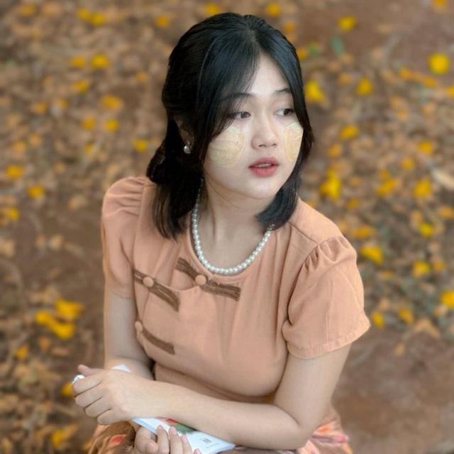 𝐘𝐨𝐦𝐢𝐤𝐨 𝐌𝐚𝐢𝐧 𝐂𝐡𝐚𝐧𝐧𝐞𝐥(အစစ်​ဖြစ်သည်)