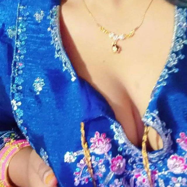 রোমান্টিক কথা বলে আসো