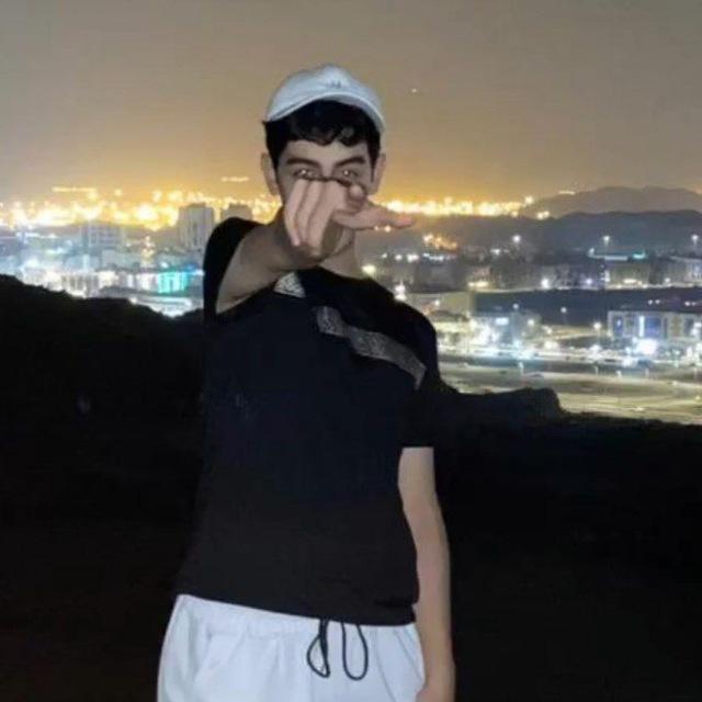نديّ .