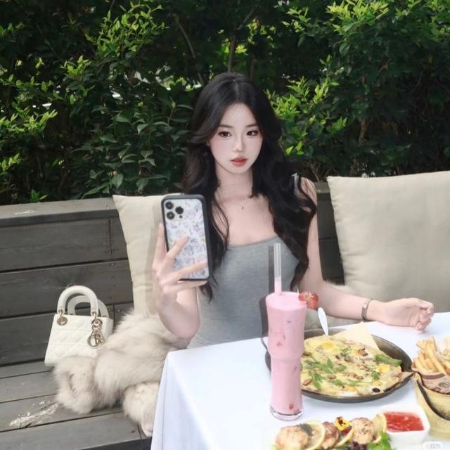 是闵行瑶瑶呀🍑