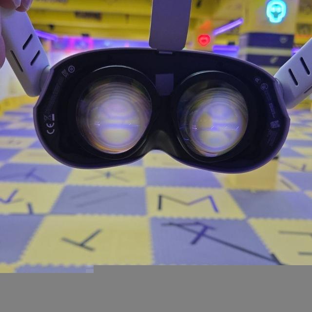 YES VR ALBÜM