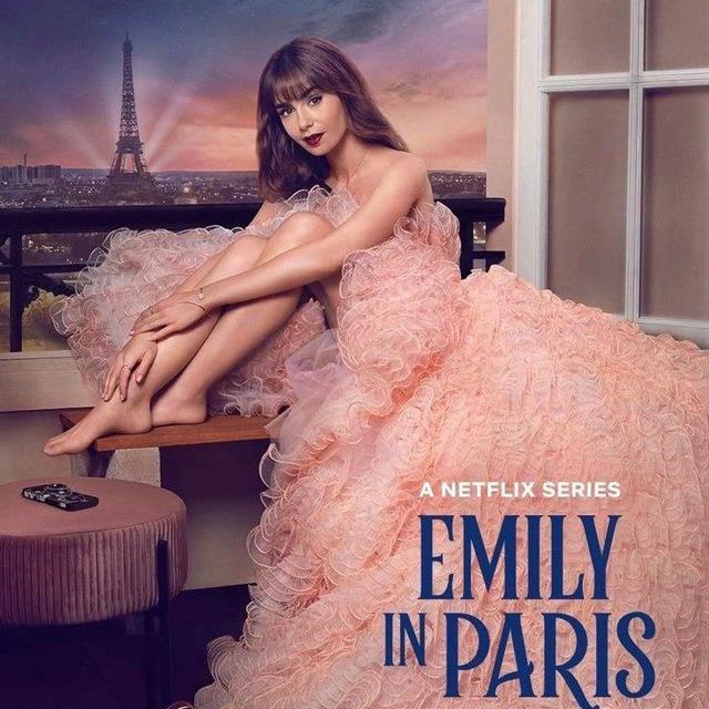 Emely in paris