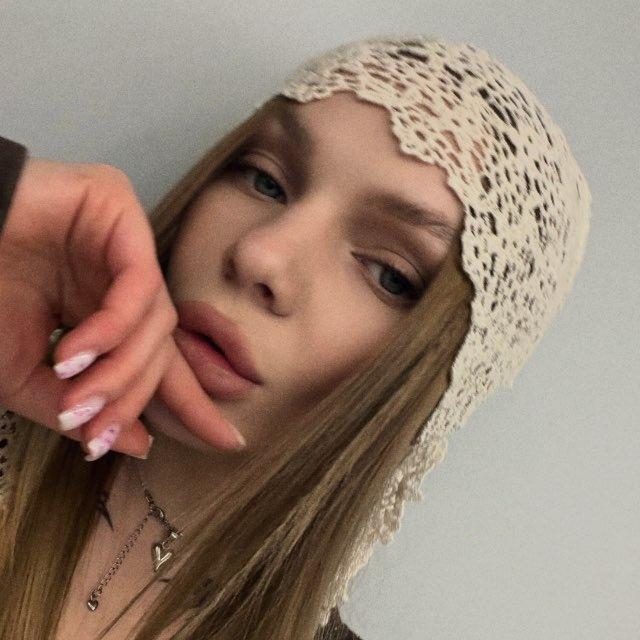 Dее
