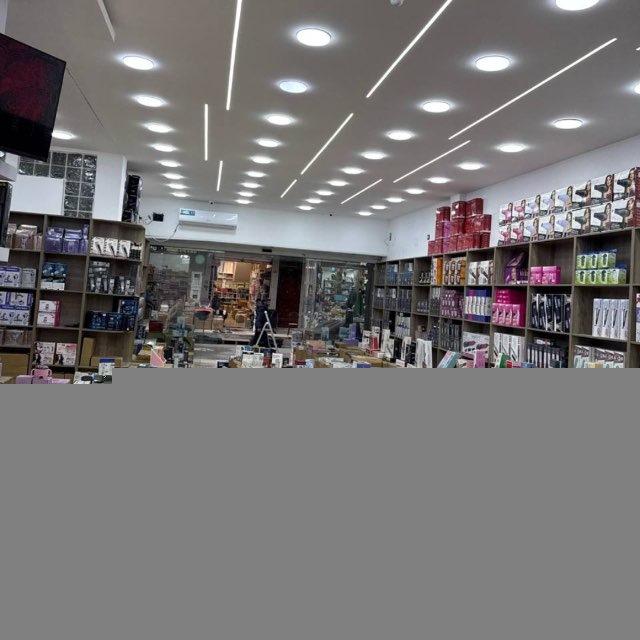 King Enzo 0772860648