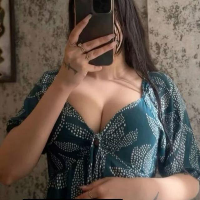 Shruti paid video call