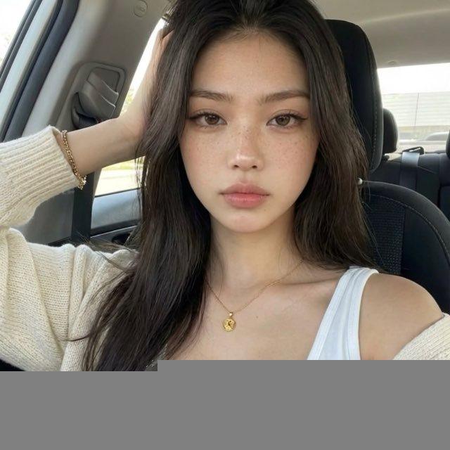 Yuna Keelai Present