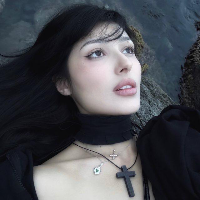 ayguldavlletova