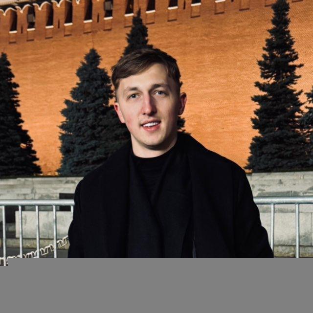 Максим Иванов