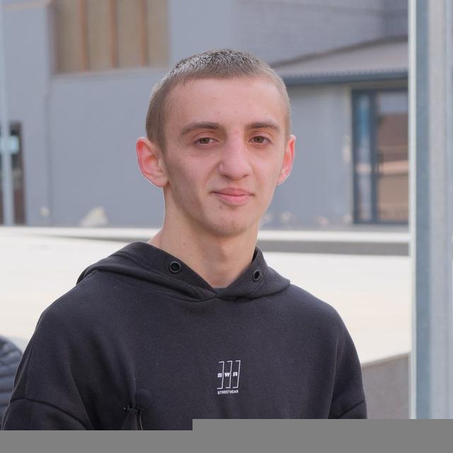 Расулов Адам