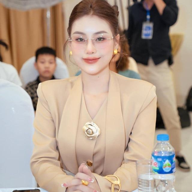 Kiều Trang-Master