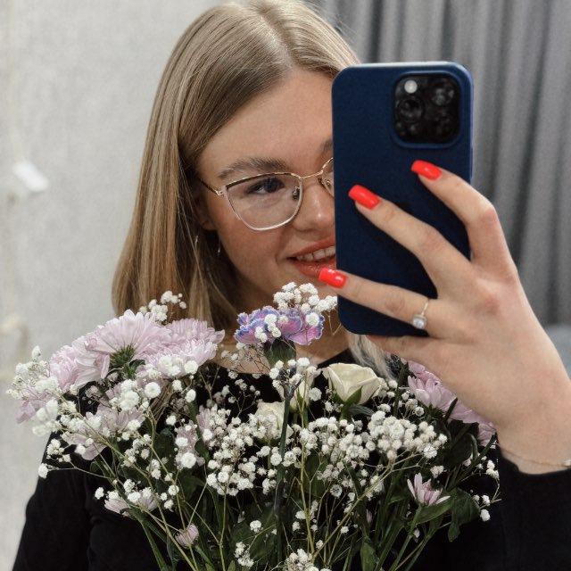Твоя подружаня Полина 🥸🌸