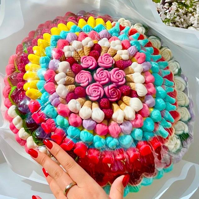پاستیل فروشی بلوط🍓🍡🧁🍩