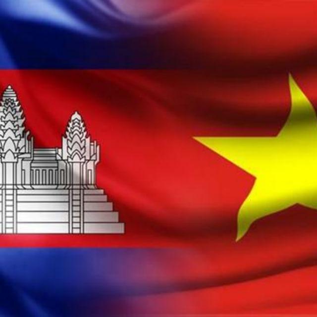 QUẦN ÁO MỸ PHẨM NỮ MỘC BÀI