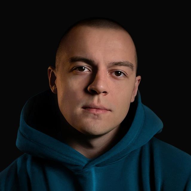 Антон Глазов