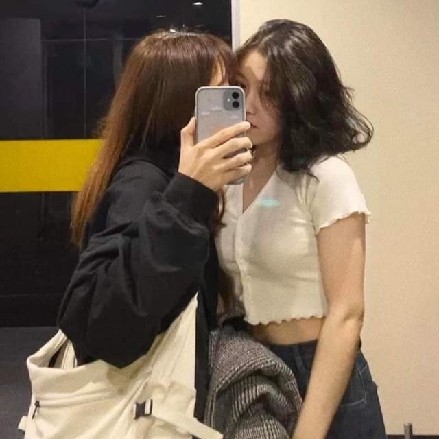 Girl X G irl