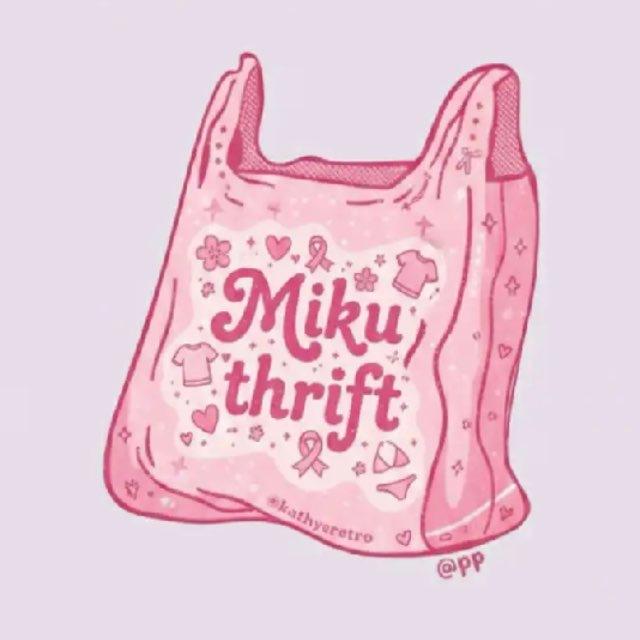Miku Thrift 🌸🎀👚🩷👙