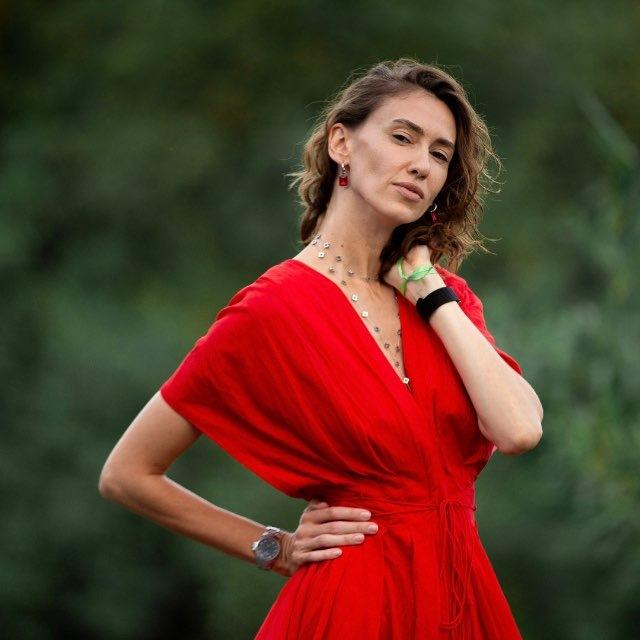JULIA TILINGA