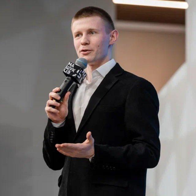 ВНовь | Влад Новиков, тренер по публичным выступлениям