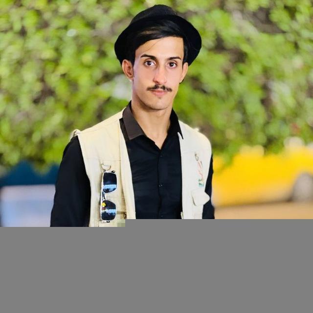 صور "عدسة" عبدالباري عباس