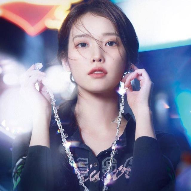 Uaena Sg - Formerly IU HEREH Concert Chat