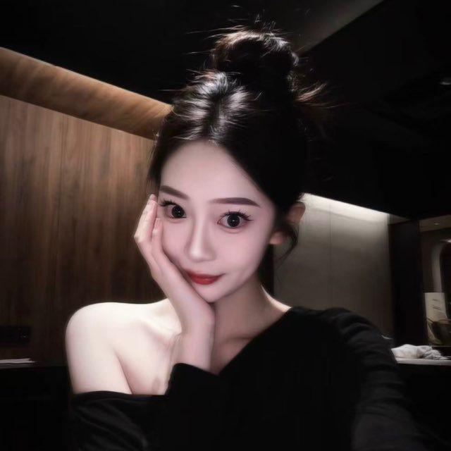 文静的小🏠