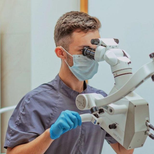 Dr. Ivan Golik🦷👨🏻‍🎓