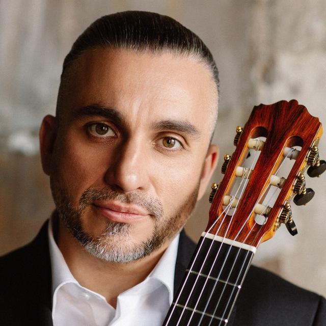 Artyom Dervoed | Classical Guitar