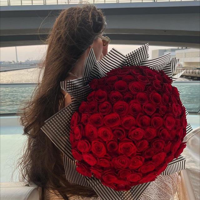 سَيداتِ الُوردِ