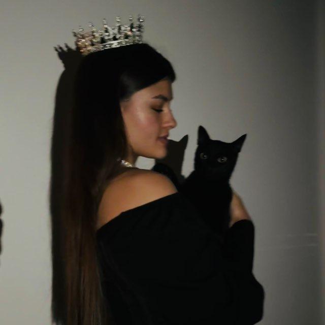 NIKA🖤BAGIRA