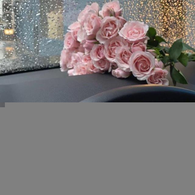 قهوة وكتاب🖤🍂