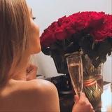 Дубай. Мама needs champagne