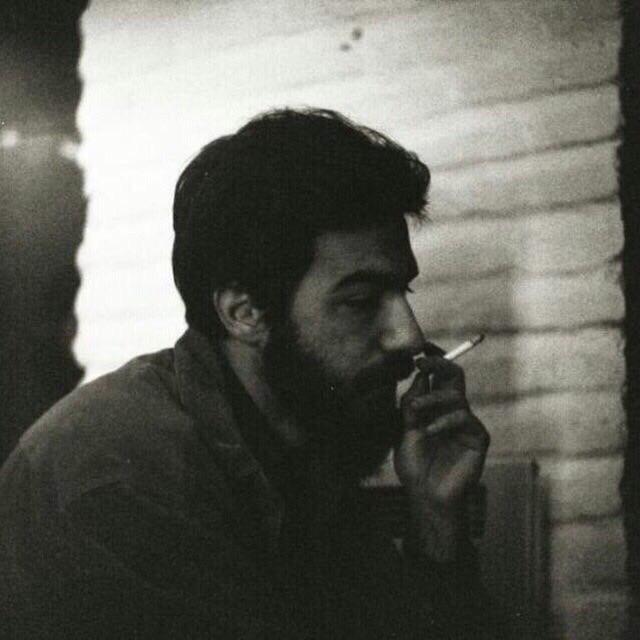 مُتعب.